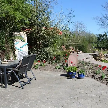 Eulenhaus بيت للعطل